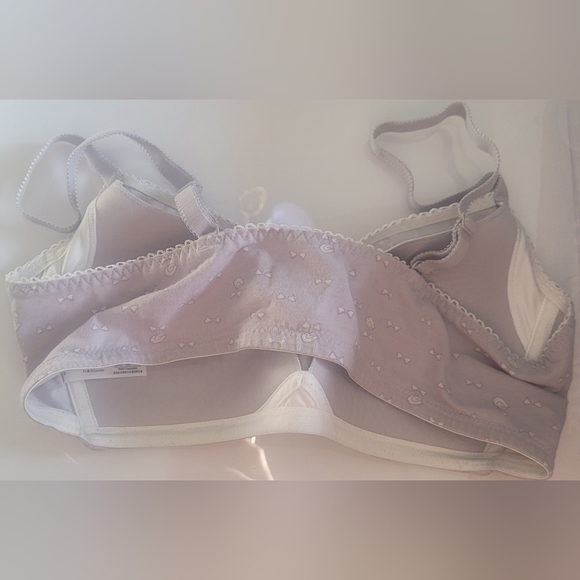 3/$30 - Fandecie Seamless Grey Padded Sports Bra - Size 80-92.5cm - Picture 2 of 4